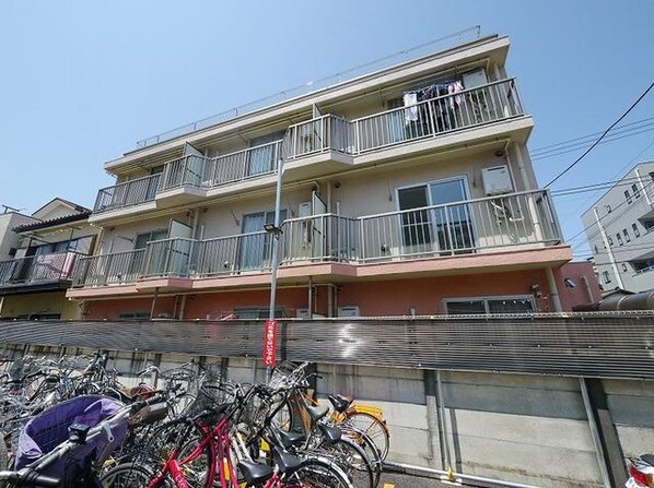 アモーレ所沢の物件外観写真